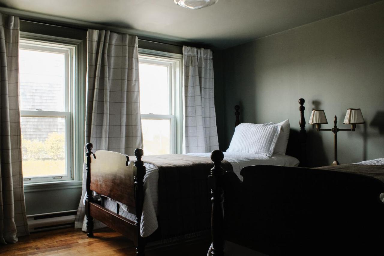 The Cooper'S Inn Shelburne Exterior photo